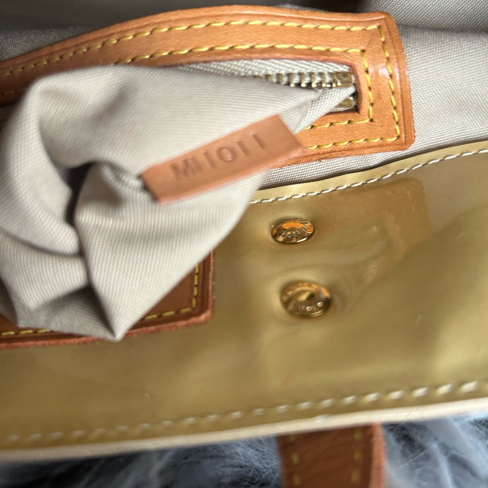 Louis Vuitton Monogram Vernis Reade PM - Picture 9 of 14